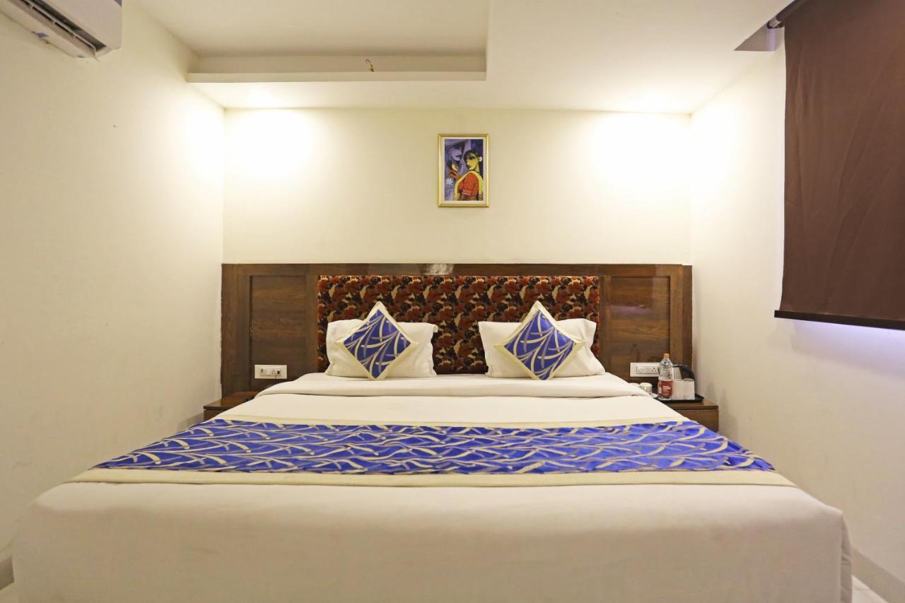 Hotel Emblem Suites- Near Delhi Airport Nové Dillí Exteriér fotografie
