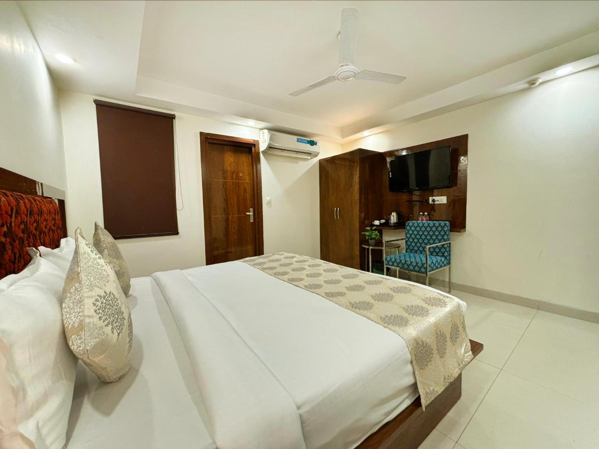 Hotel Emblem Suites- Near Delhi Airport Nové Dillí Exteriér fotografie