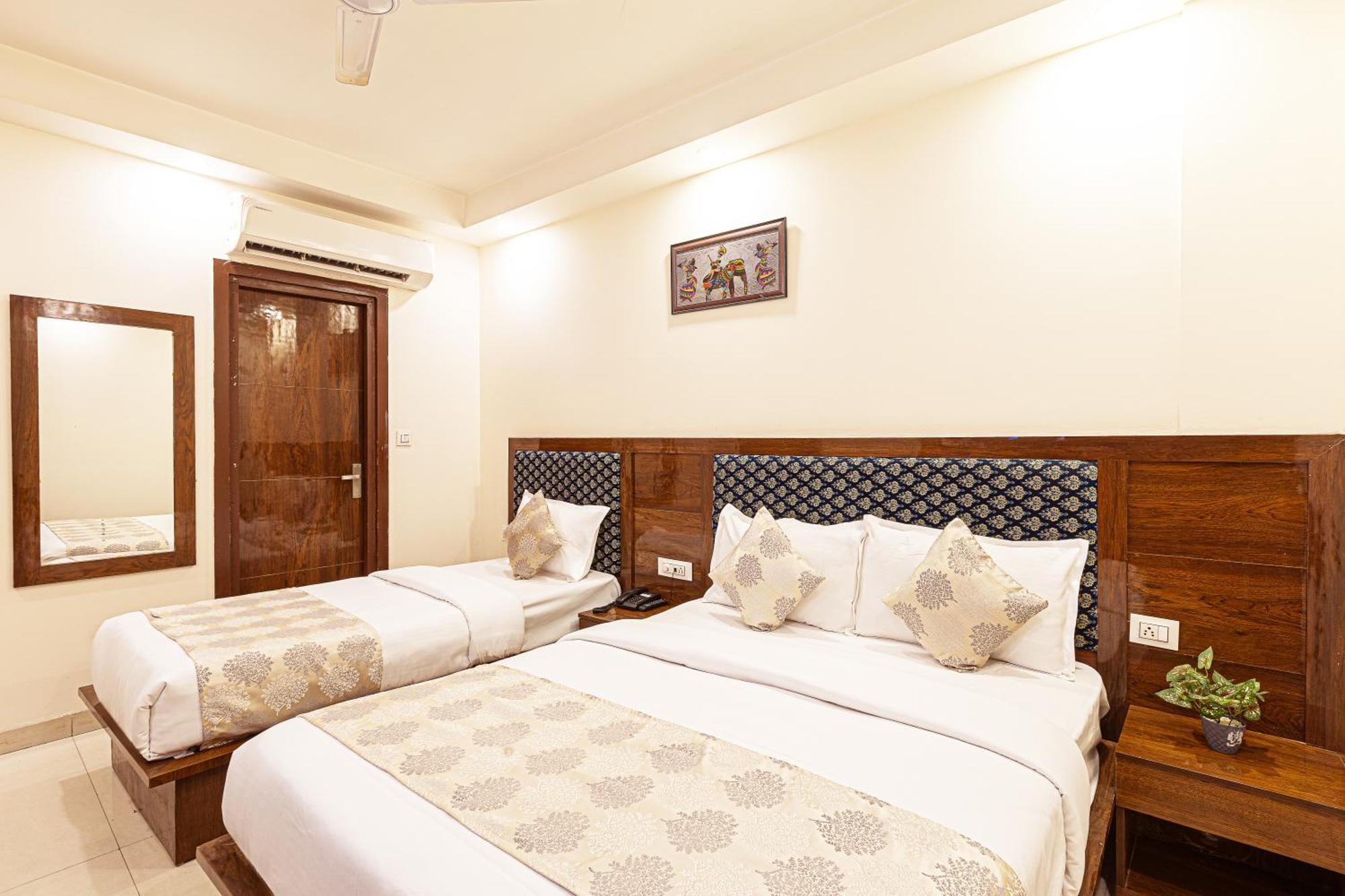 Hotel Emblem Suites- Near Delhi Airport Nové Dillí Exteriér fotografie
