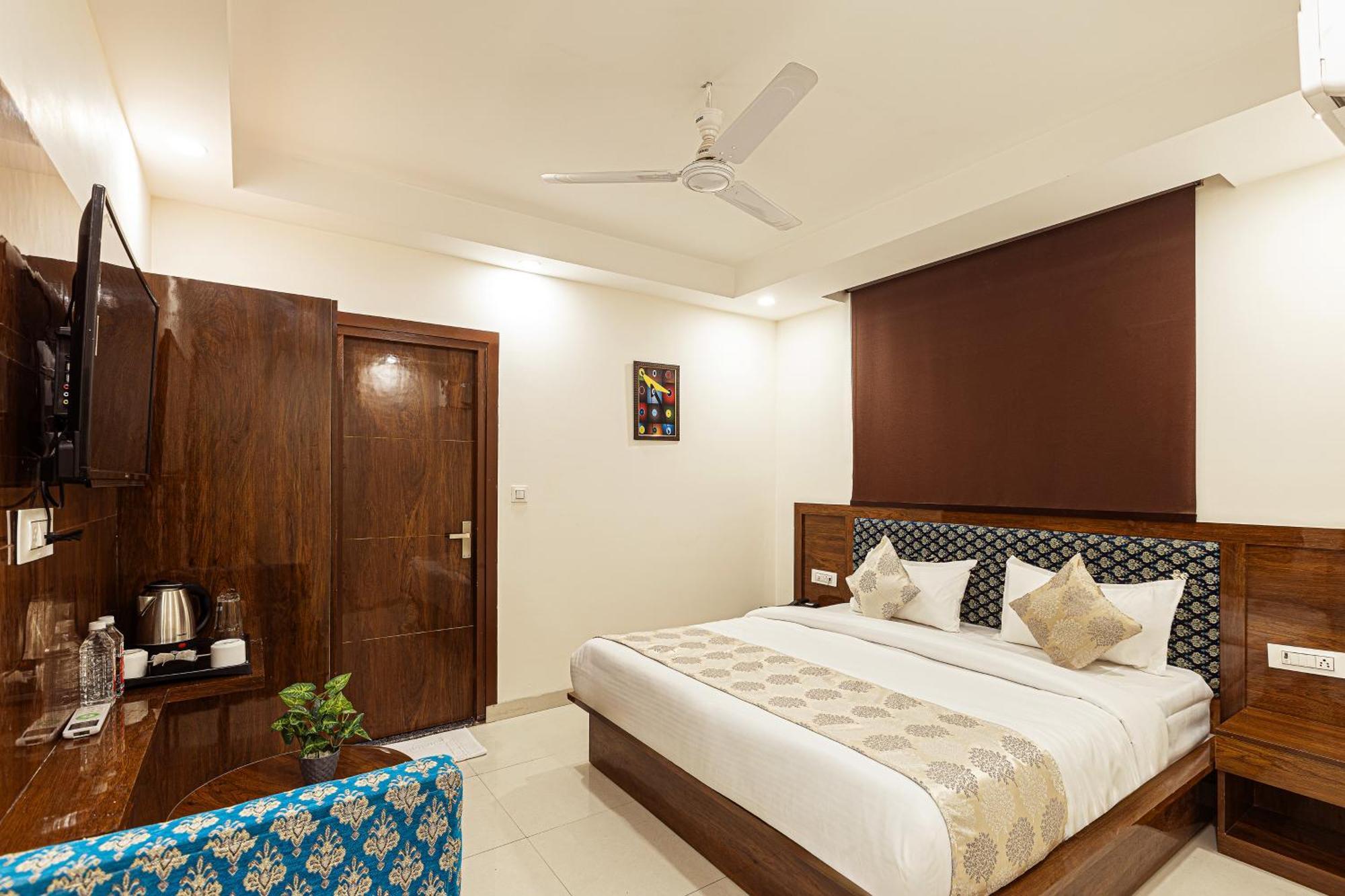 Hotel Emblem Suites- Near Delhi Airport Nové Dillí Exteriér fotografie