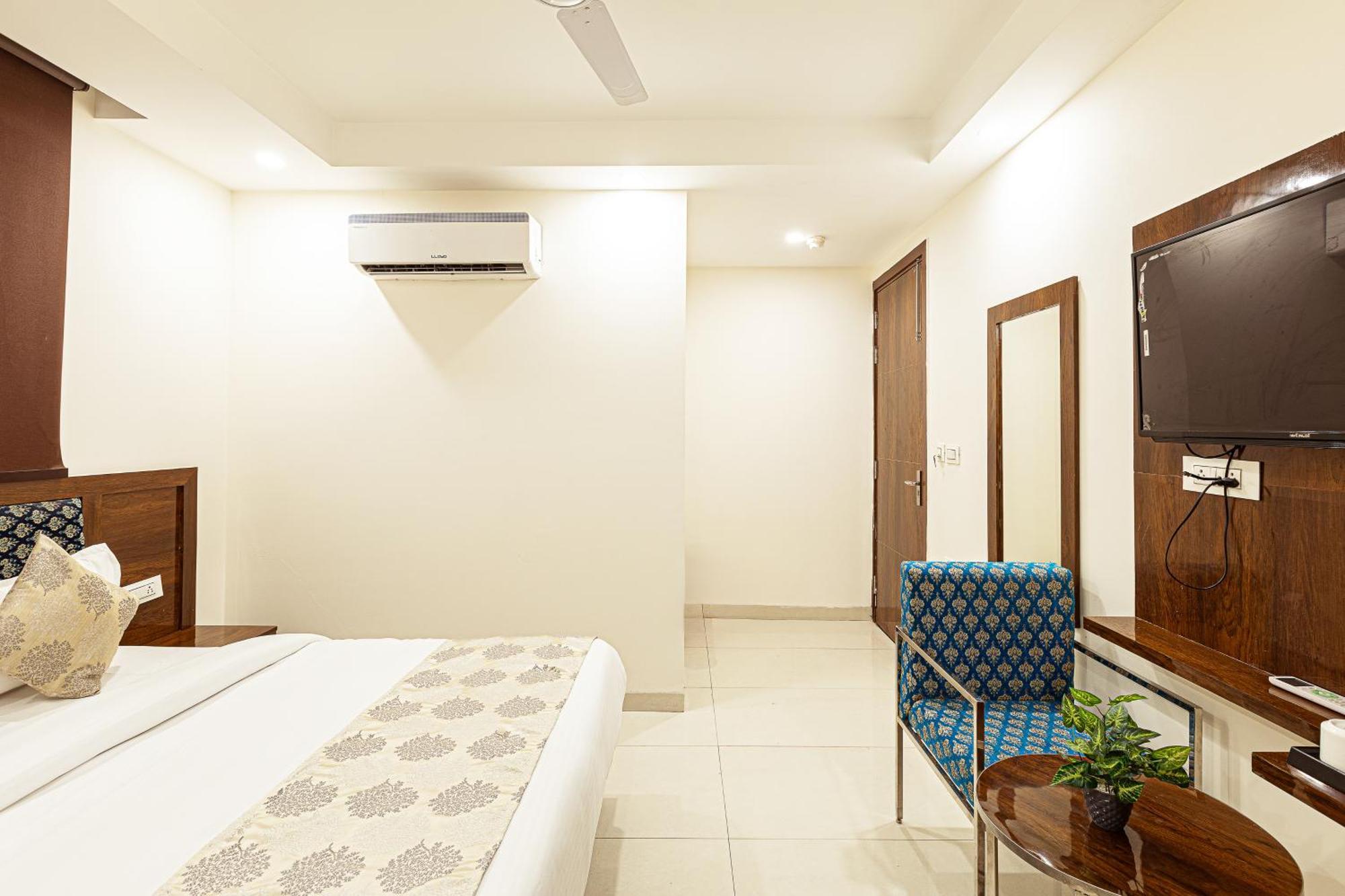 Hotel Emblem Suites- Near Delhi Airport Nové Dillí Exteriér fotografie